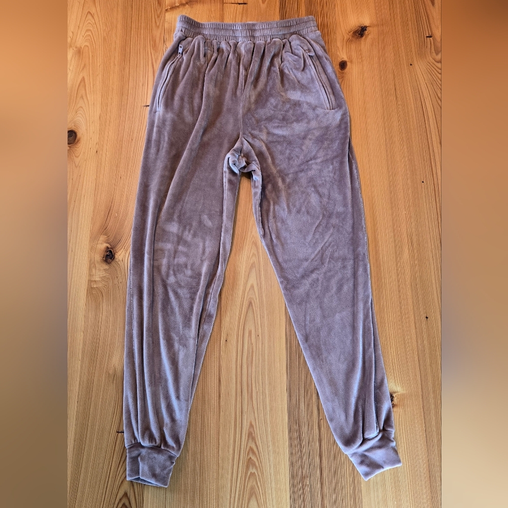 Skims Velour Joggers Size Small